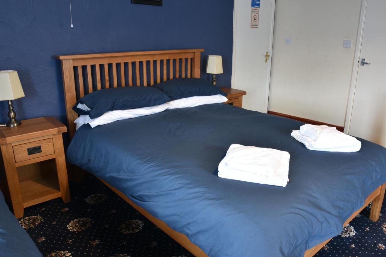 Dinorben Arms Hotel Amlwch Buitenkant foto