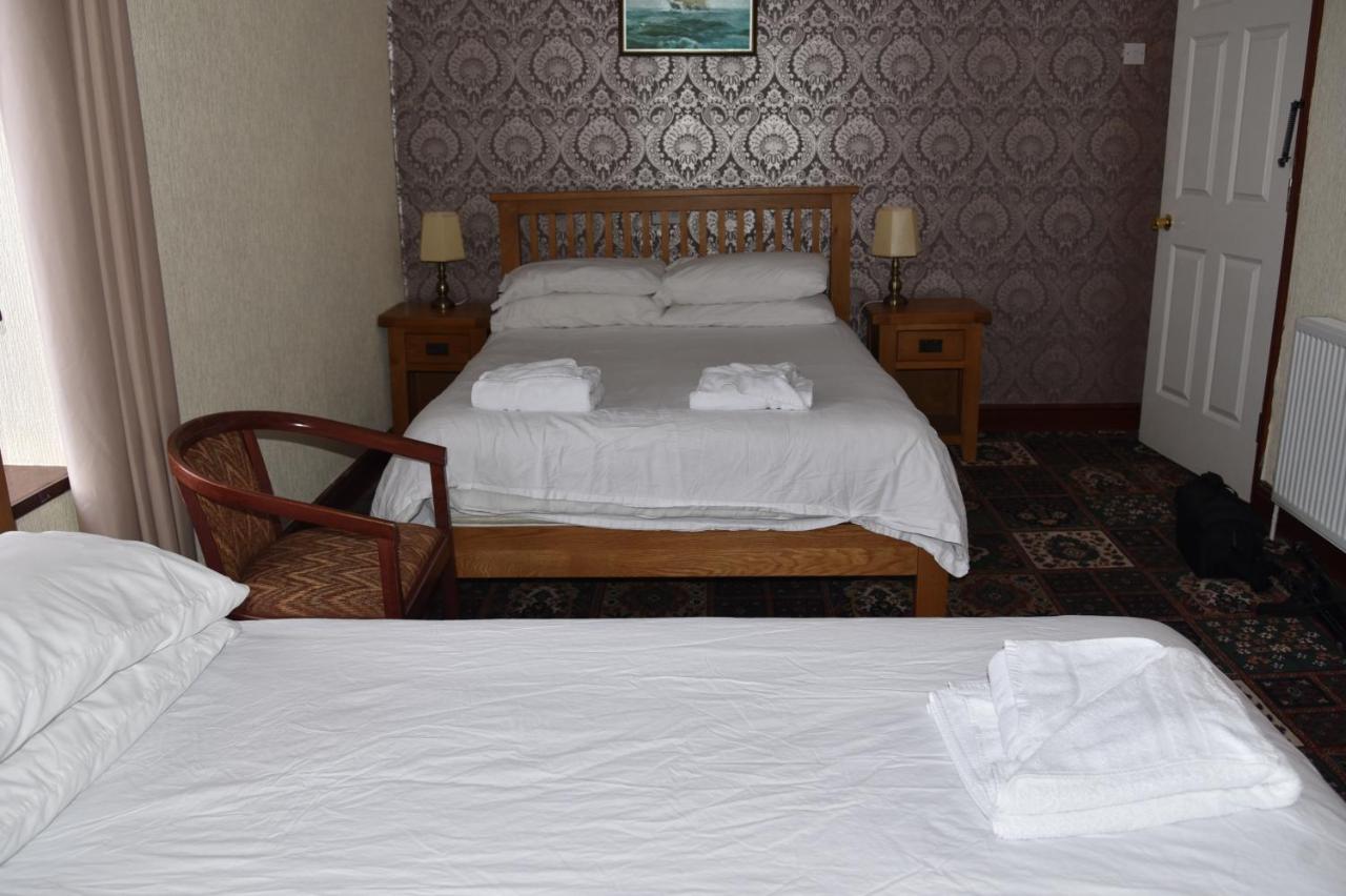 Dinorben Arms Hotel Amlwch Buitenkant foto