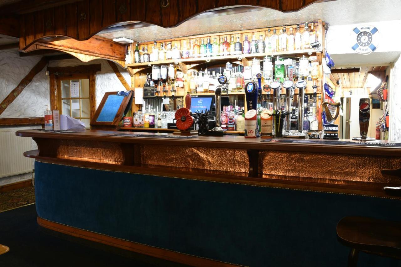 Dinorben Arms Hotel Amlwch Buitenkant foto