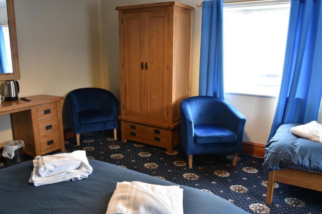 Dinorben Arms Hotel Amlwch Buitenkant foto